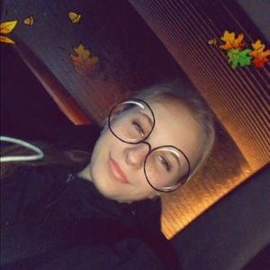 Meet your Posher, Carolyn